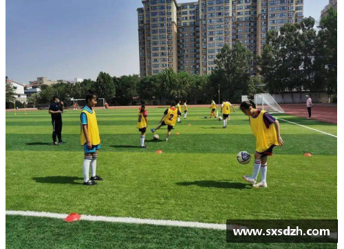 退役足球明星重返绿茵场追寻昔日荣耀与梦想再启航